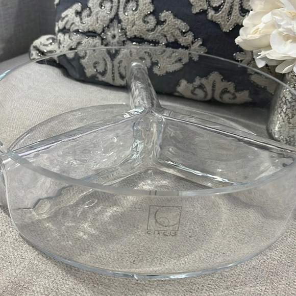 CIRCLE Glass Made in Turkey Round Divided Decorative Serving Bowl - Picture 7 of 9